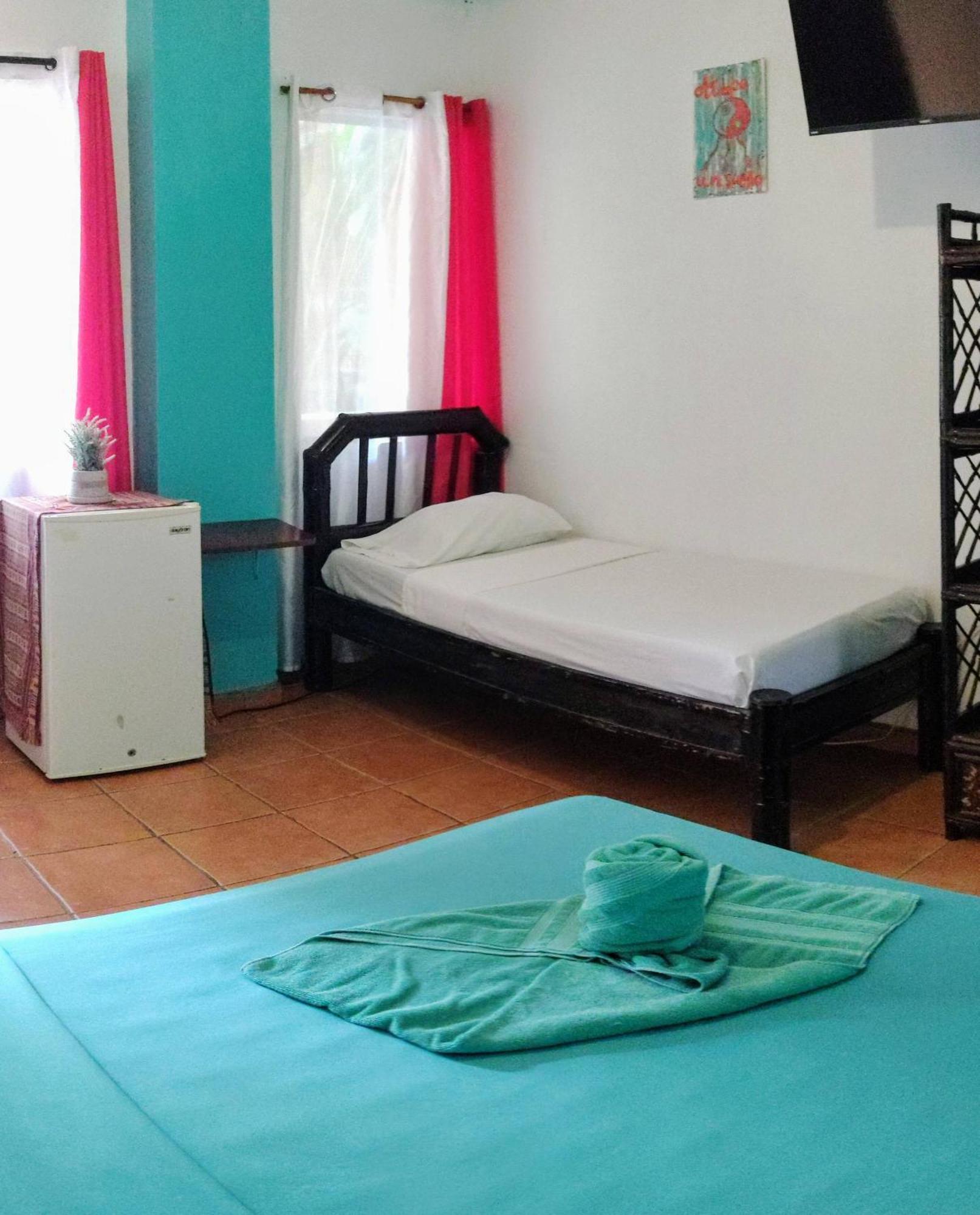 Cool Vibes Beach Hostel ドミニカル エクステリア 写真